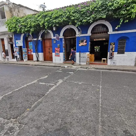 Luna Llena Getsemani Hotel *